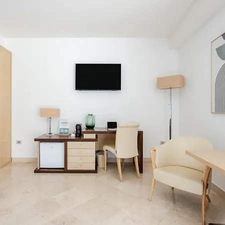 Hotiday Centro Storico 4* Otranto