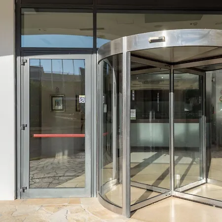 Hotel Hotiday Centro Storico 4*