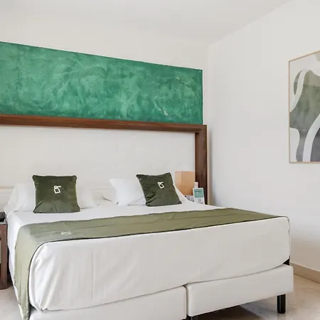 Hotiday Centro Storico 호텔