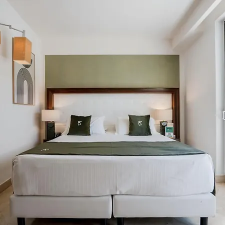 Hotiday Centro Storico Hotel 4*