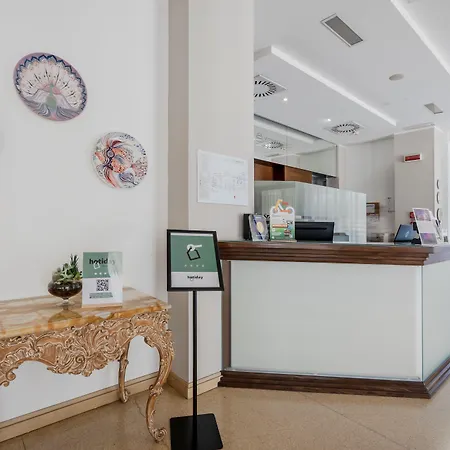 Hotiday Centro Storico Hotel