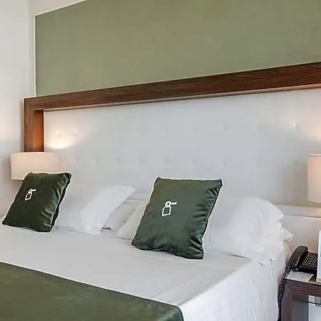 Hotiday Centro Storico 4* Οτράντο