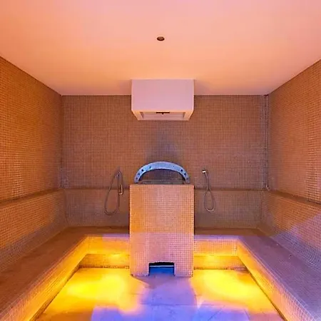 Ξενοδοχείο Hotiday Centro Storico 4*